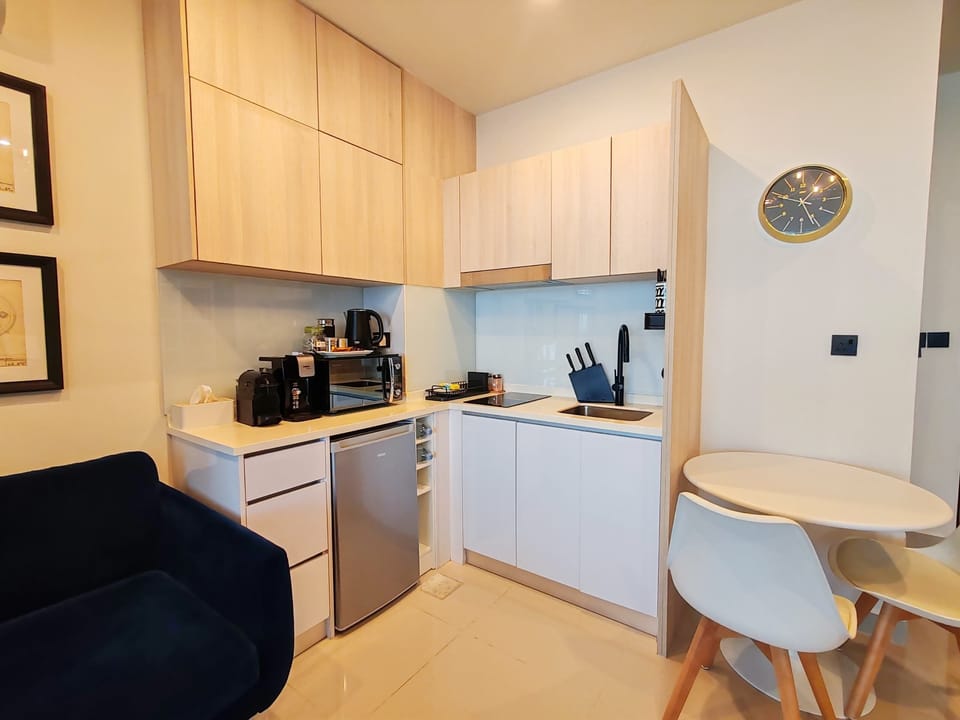 Private kitchenette