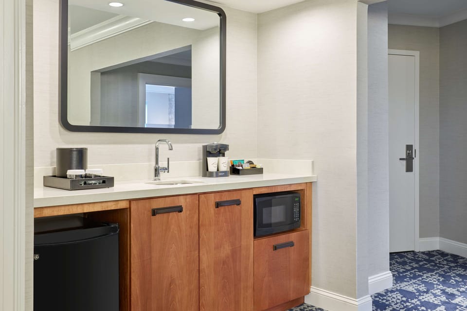 1 bedroom, premium bedding, pillowtop beds, desk