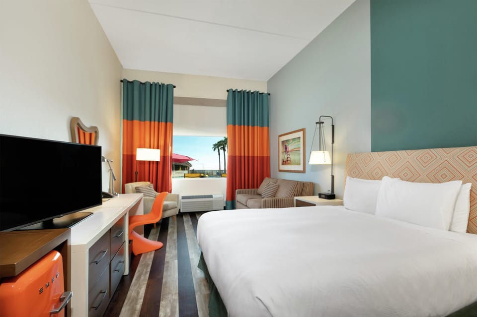 Premium bedding, in-room safe, desk, iron/ironing board