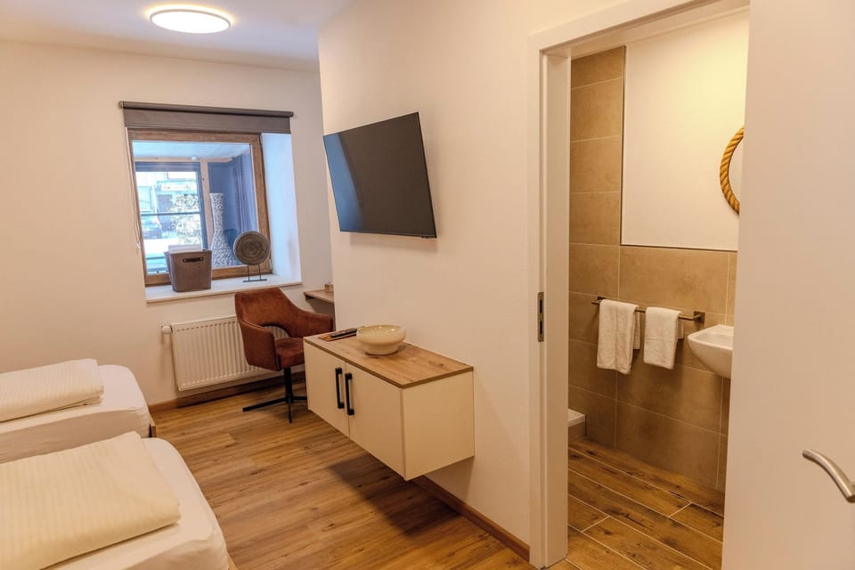 Double Room, Patio, City View | Bathroom