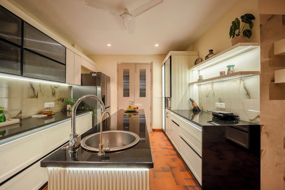 Deluxe Room | Private kitchen | Fridge, stovetop, electric kettle, toaster