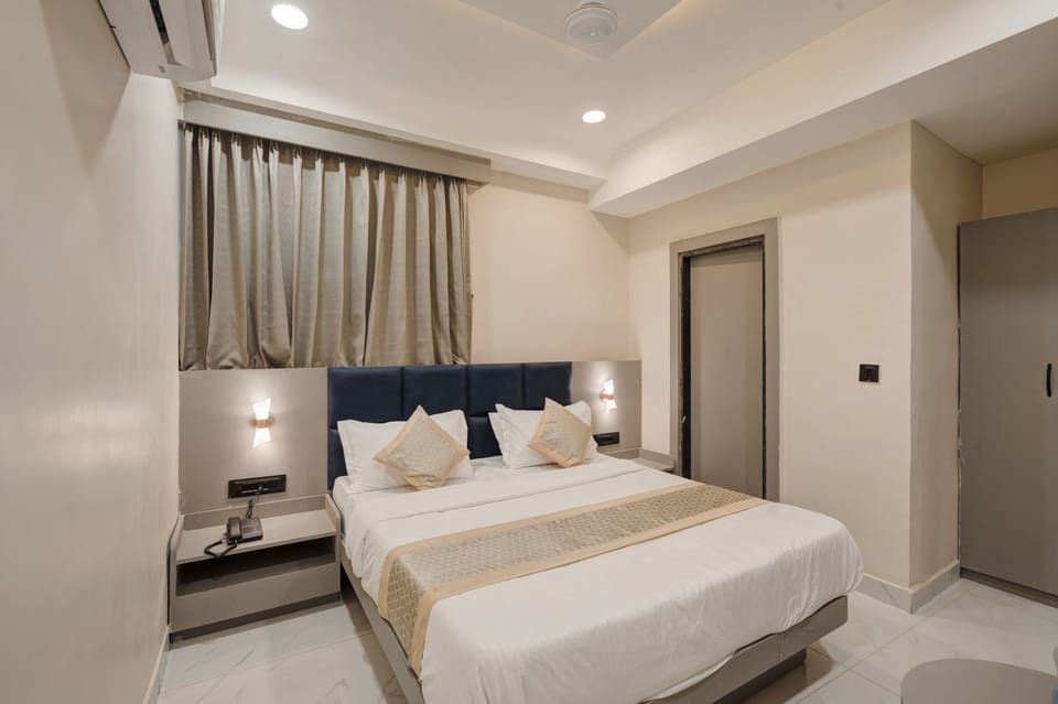 Deluxe Double Room | Free WiFi