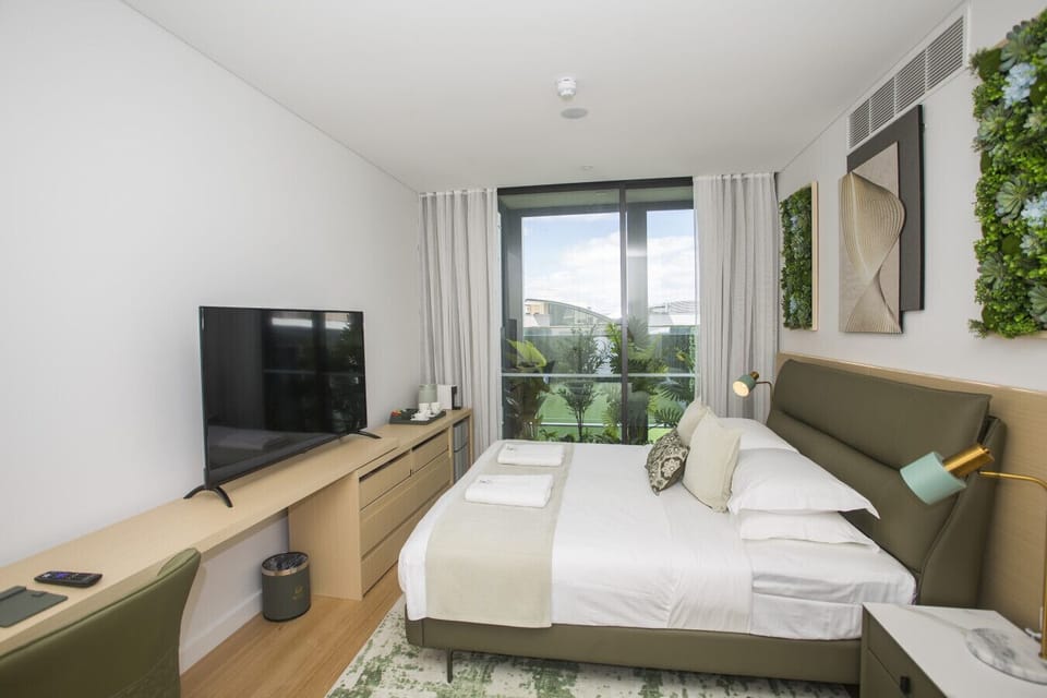 Natural textures and greenery create a relaxing boutique atmosphere.