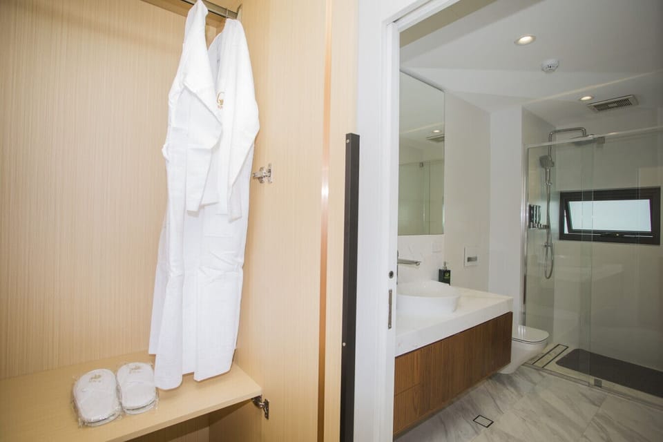 A calm and comfortable boutique stay near Kings Park and the Perth CBD.