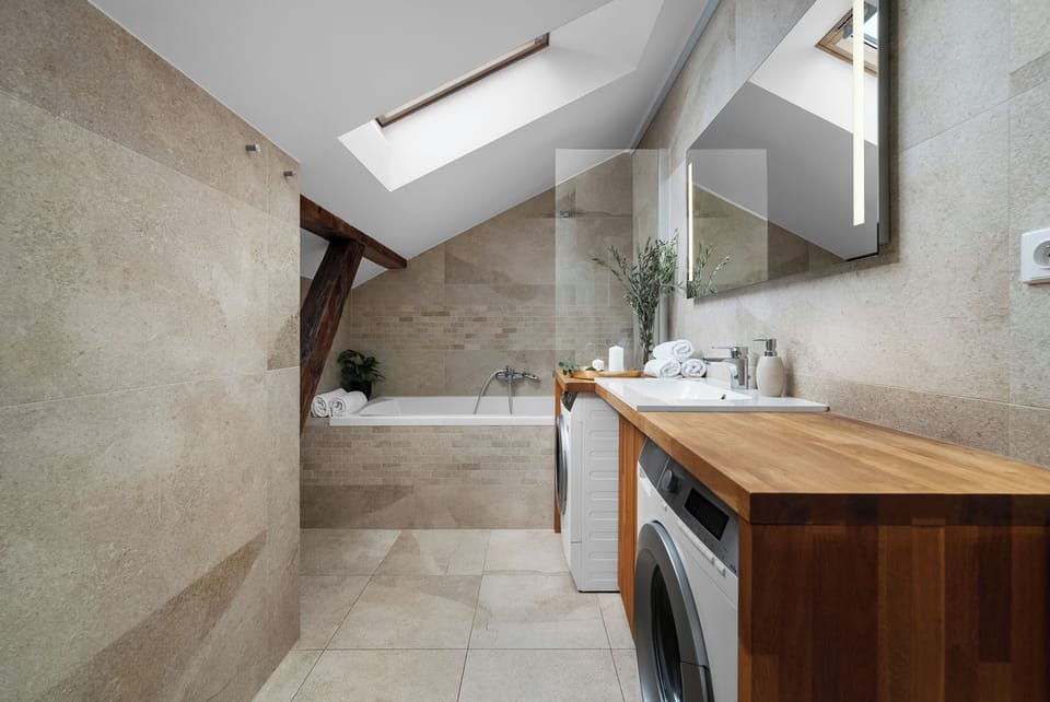 Superior Apartment, City View | Bathroom | Slippers