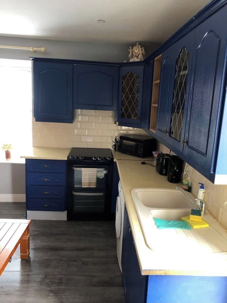Apartment, 1 Bedroom, Smoking, Mountain View | Interior