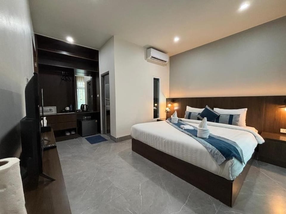 Deluxe Studio, Balcony | Free WiFi