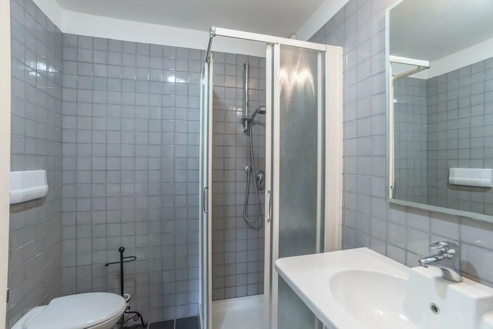 Bathroom, Plumbing Fixture, Wall, Interior Design, Flooring, Floor, Bathroom Sink, Sink, Tap, Room