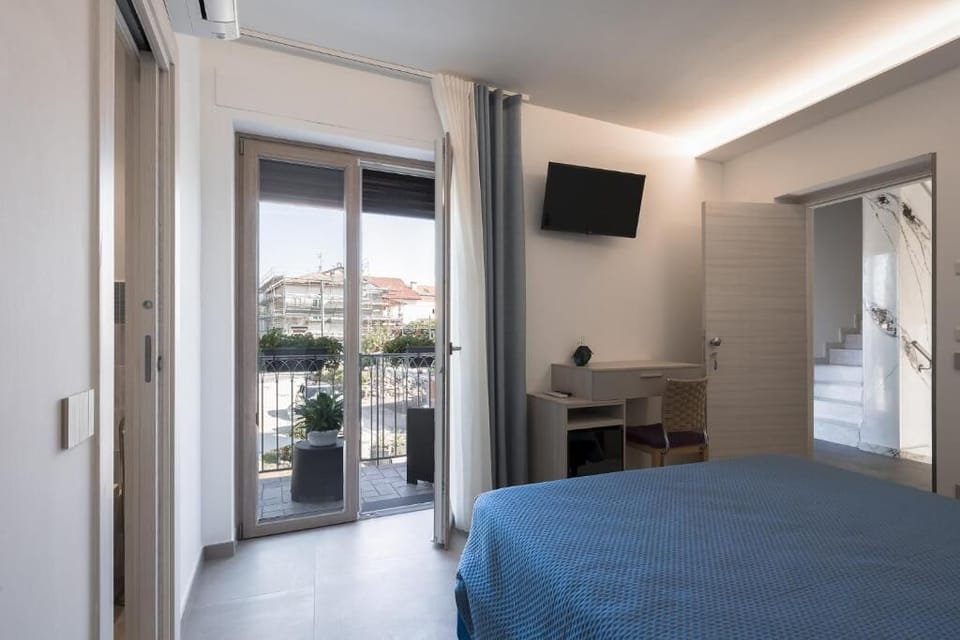 Comfort Double Room, Courtyard View