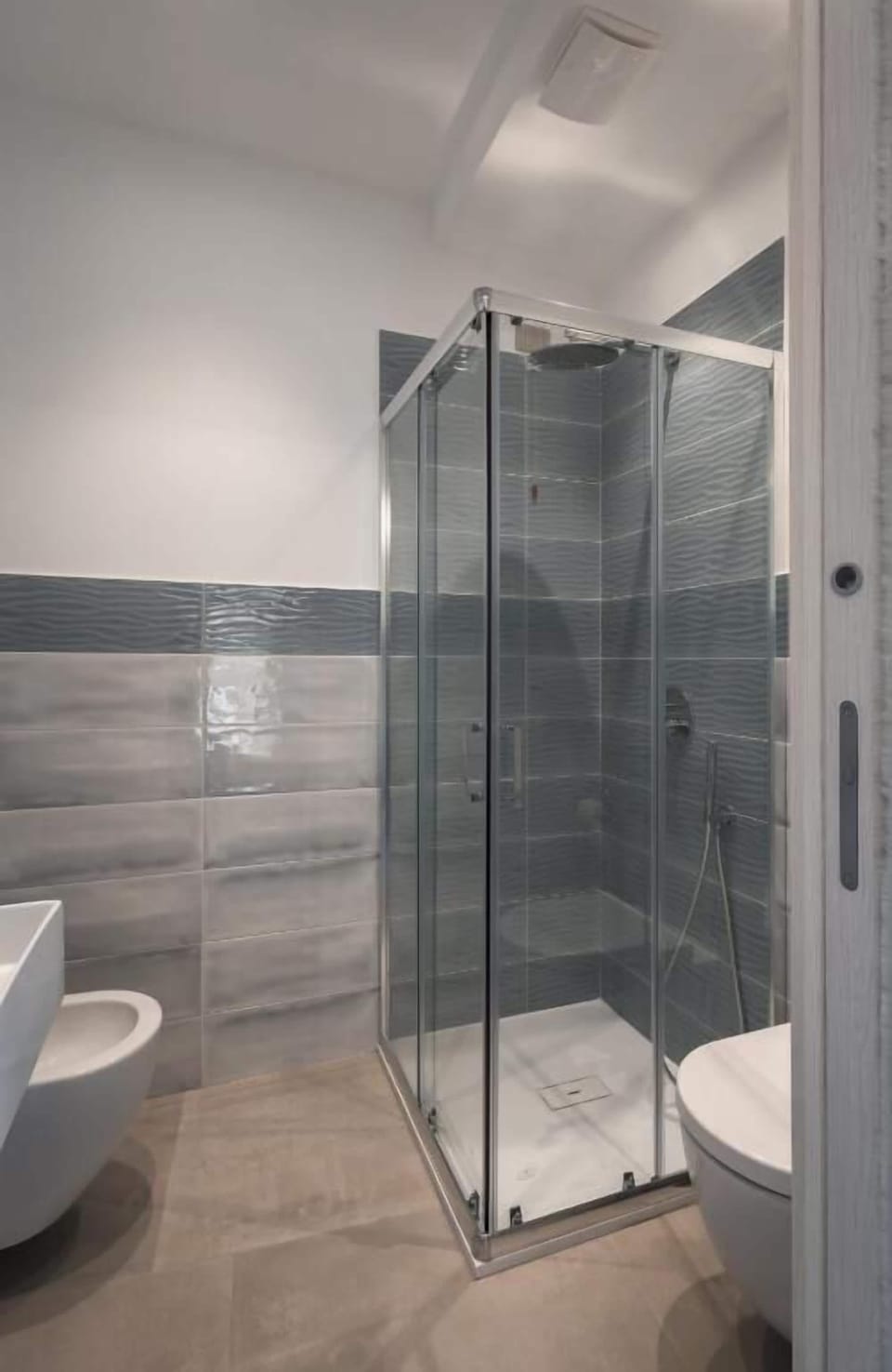 Comfort Double Room, Courtyard View | Bathroom