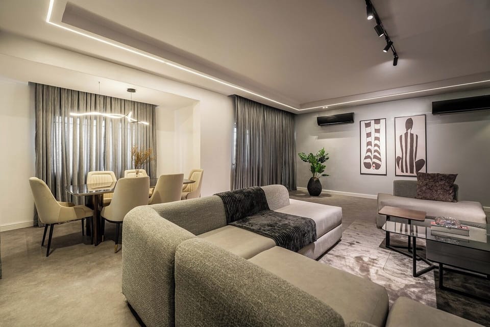 Deluxe Apartment, Balcony, City View | Living area