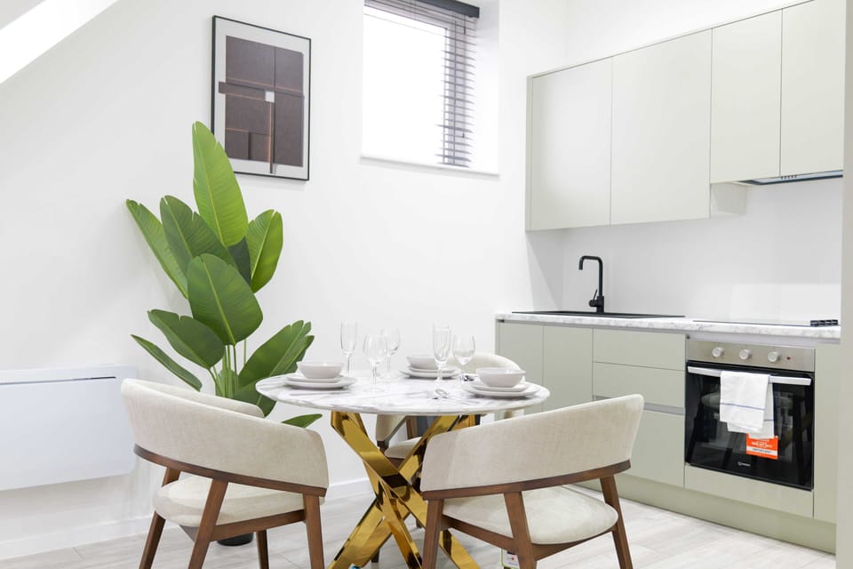Comfort Apartment | Dining