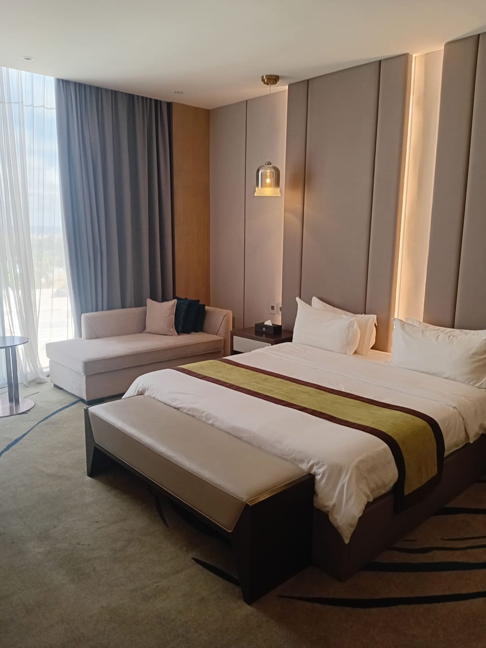Business Double Room | Minibar, in-room safe, desk, laptop workspace