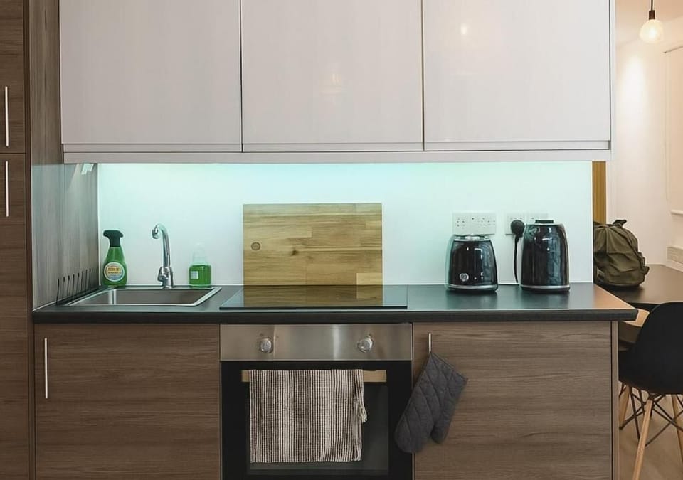 Condo, Non Smoking, City View | Private kitchen