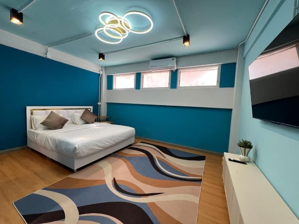 Down comforters, WiFi (free)