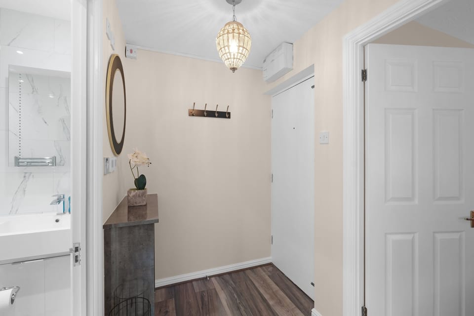 Modern 1 Bedroom Apt in Streatham with Parking Apartment in London Borough of Croydon