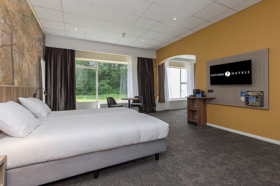 Comfortable Unit with Two Twin size beds