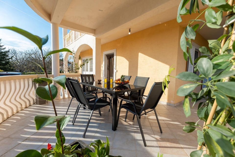 Standard Apartment, Garden View | Terrace/patio