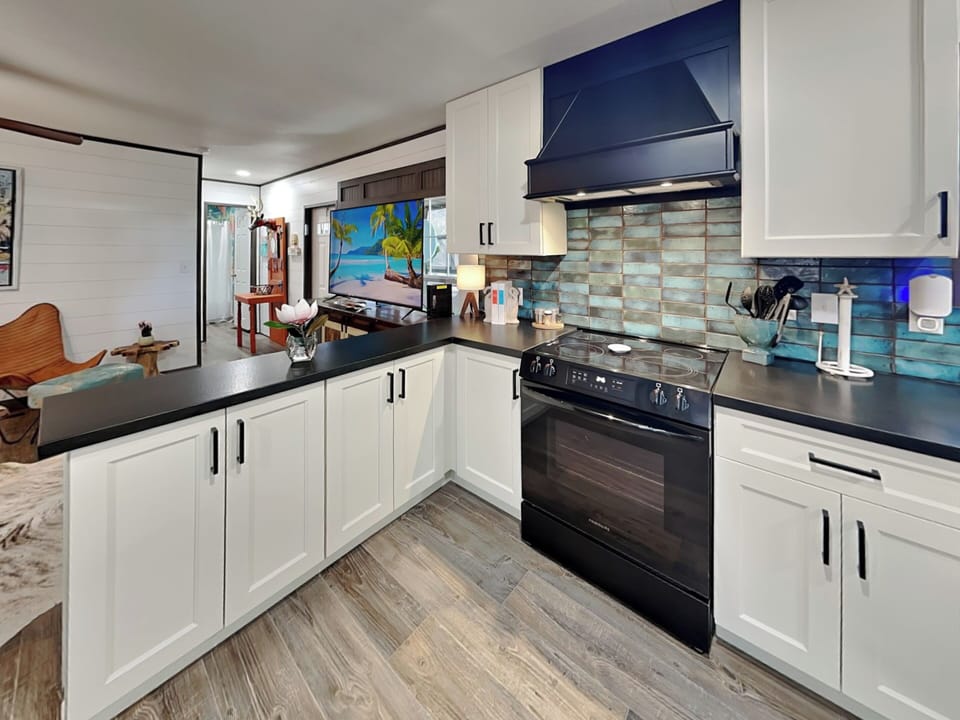 Full Kitchen - Cottage One