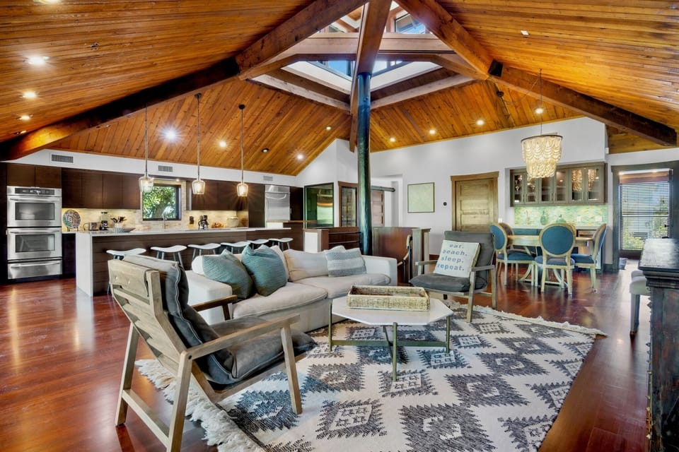 Comfortable Living Lounge