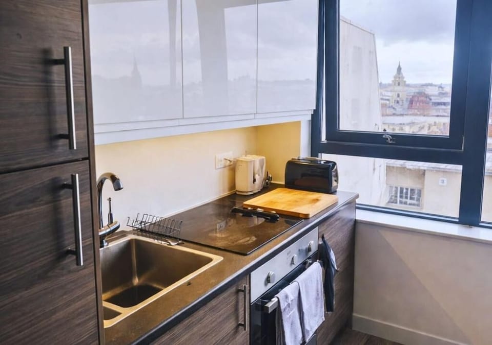 Condo, Non Smoking, Private Bathroom | Private kitchen