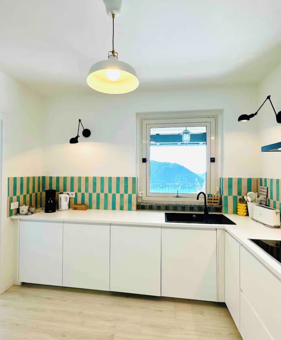 Villa, Lake View | Private kitchen