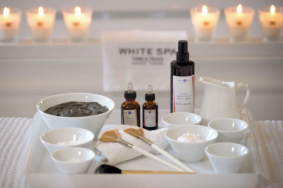 Couples treatment rooms, sauna, steam room, hot springs, body treatments