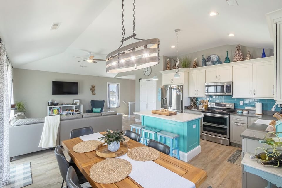 Top Level Dining Area