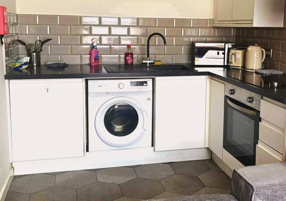 Family Condo, Non Smoking, Pets Not Allowed | Private kitchen
