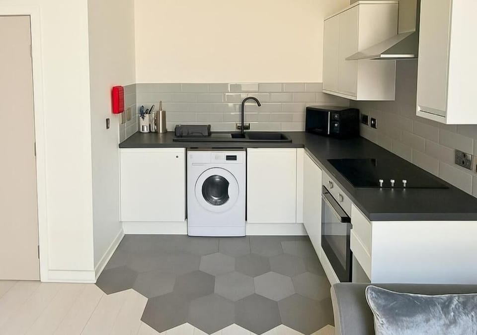 Family Condo, Non Smoking, Pets Not Allowed | Private kitchen