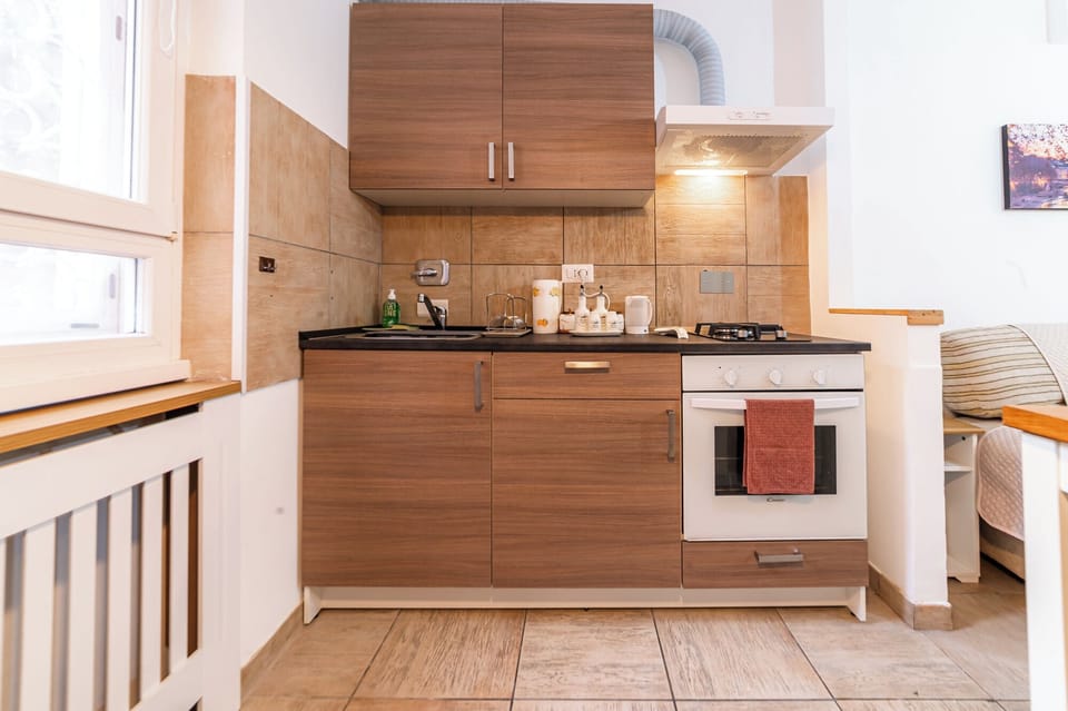 Condo, Garden View | Private kitchen | Fridge, microwave, oven, stovetop