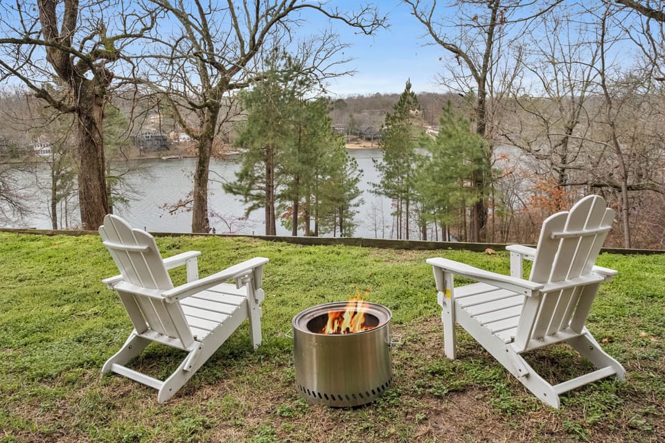 Fire pit hangs with lake views! Firewood provided!