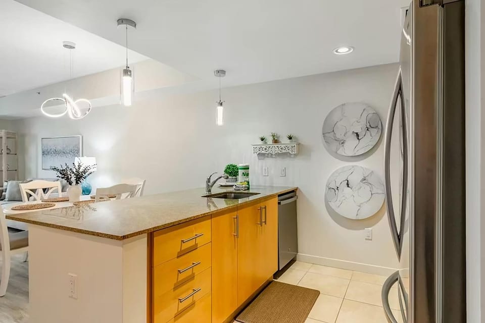 Condo, 1 King Bed with Sofa bed (Elation 5306) | Interior