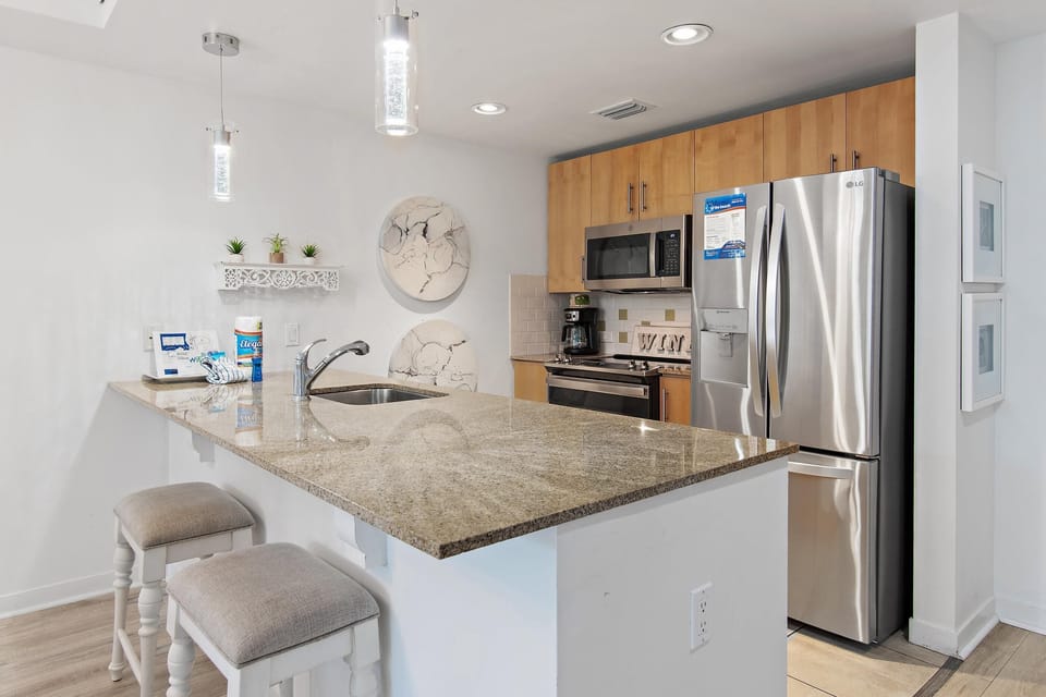 Condo, 1 King Bed with Sofa bed (Elation 5306) | Private kitchen