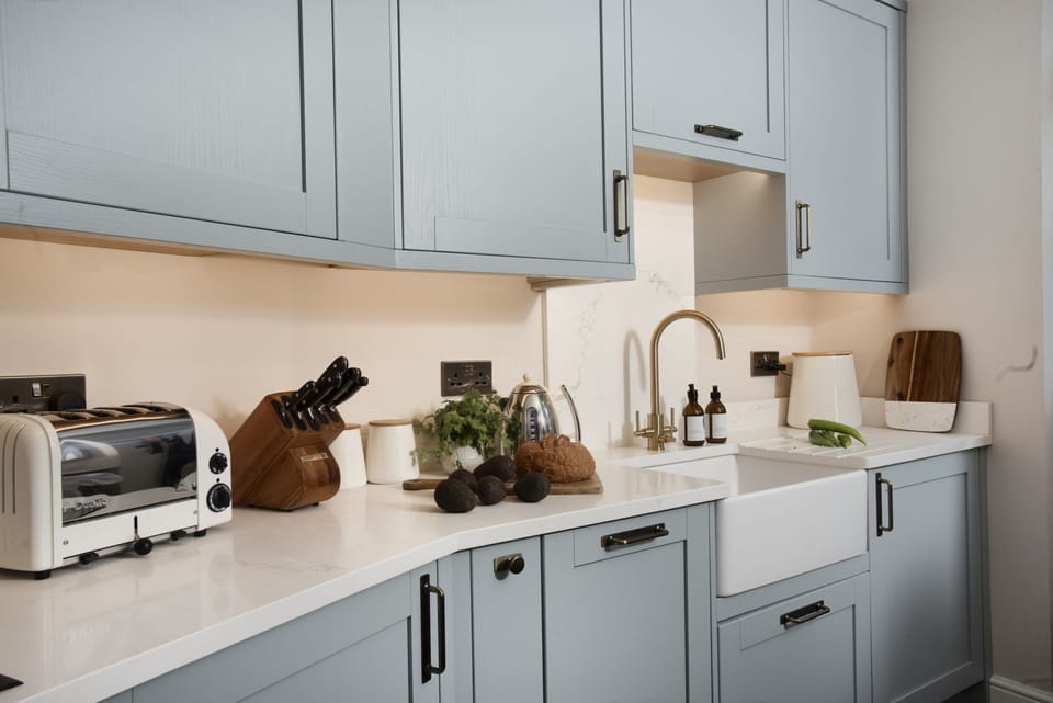 Spacious kitchen,  Washer/dryer, Slimline dishwasher- Myrtle Cottage
