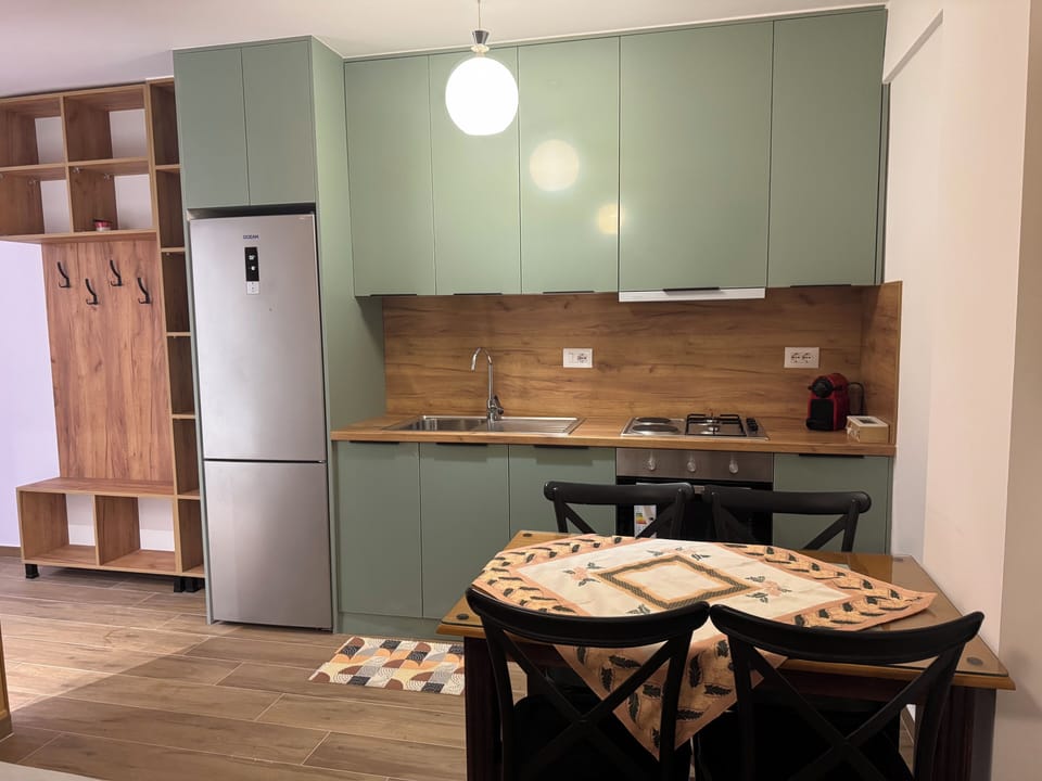Family Apartment, 2 Bedrooms, Mountain View | Living area