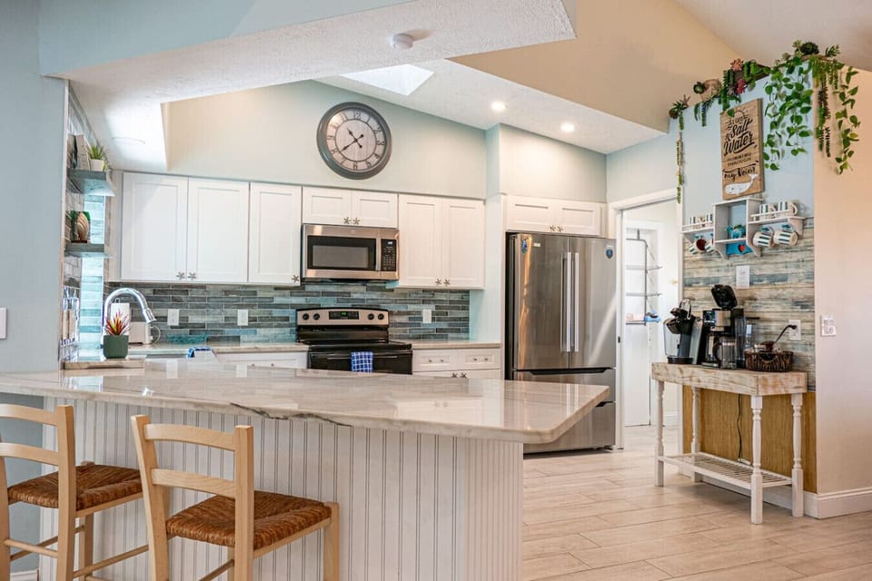 Fully stocked chef`s kitchen