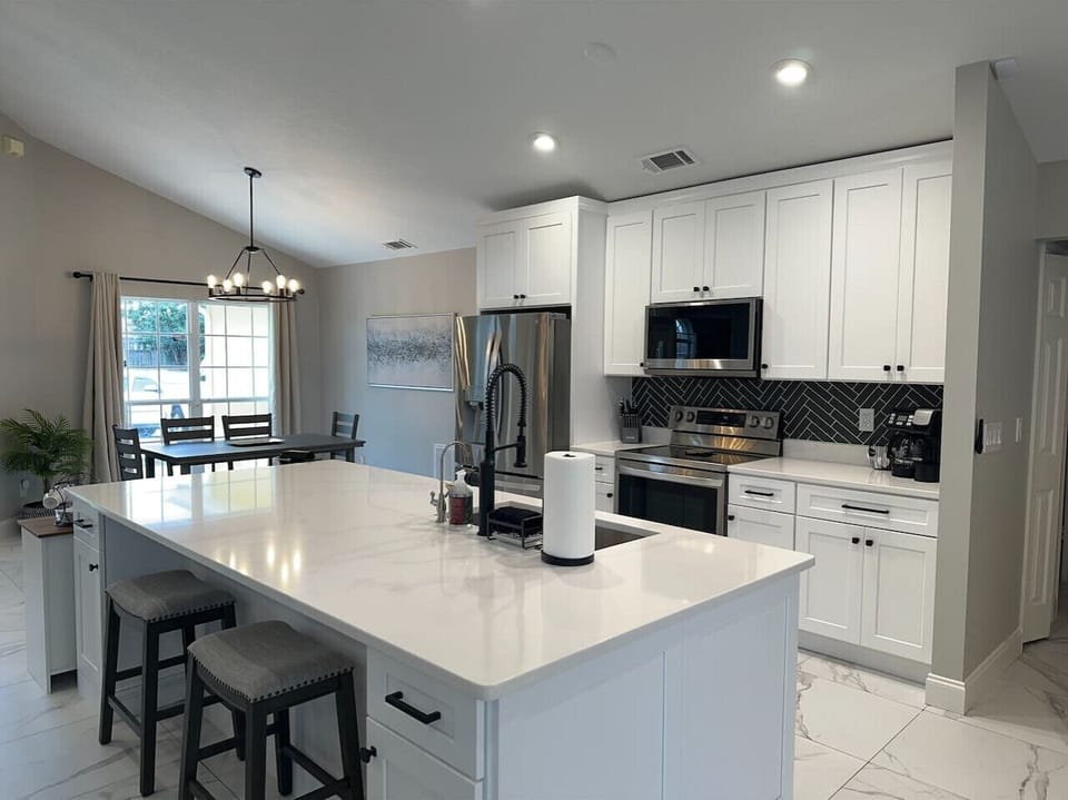 Fully equipped kitchen