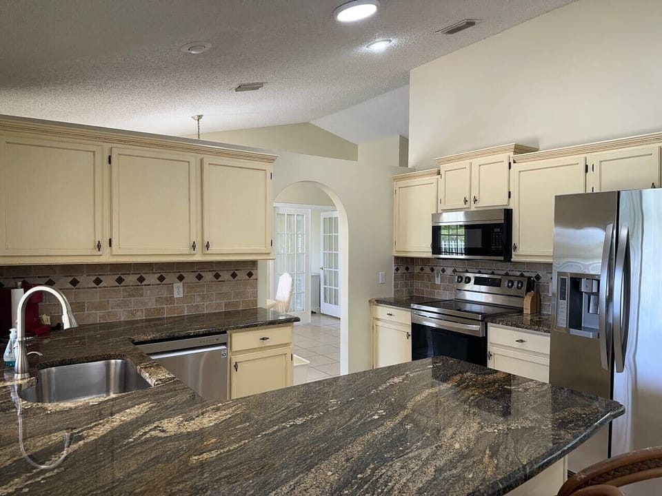 Kitchen w/ Stainless appliances