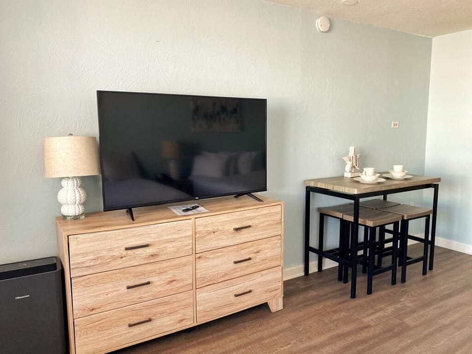55" inch Smart TV that includes 40+ channels
