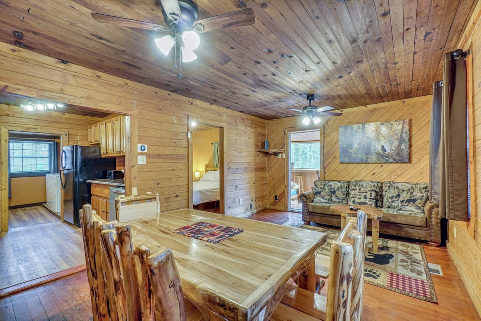 House (3 Bedrooms) | Interior