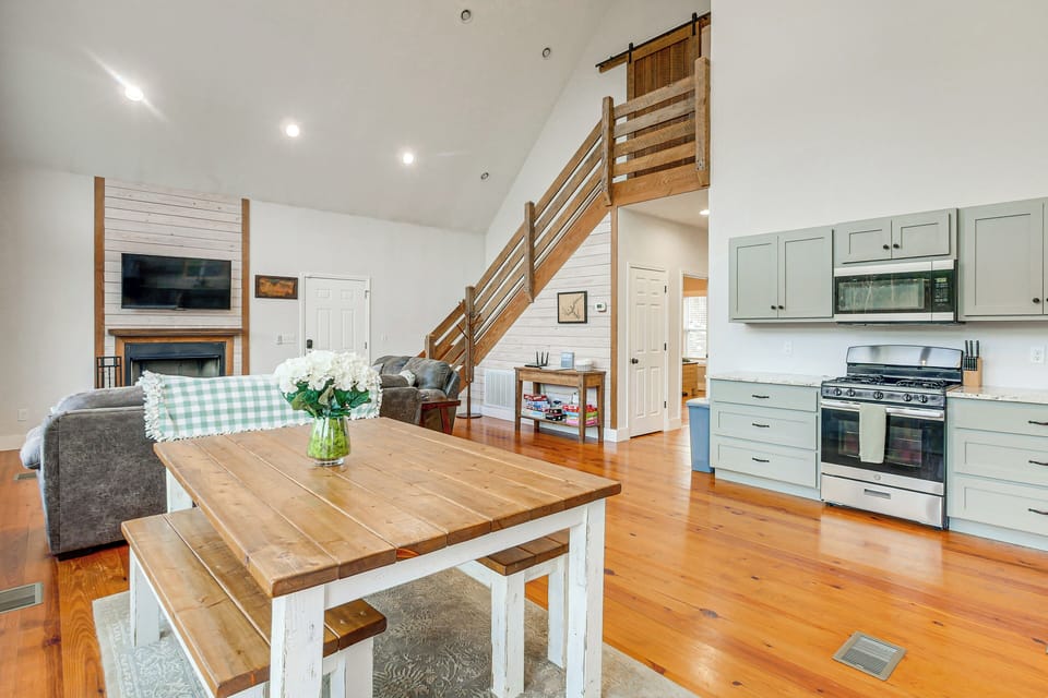 House (3 Bedrooms) | Interior