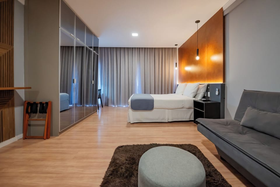 In-room safe, laptop workspace, blackout drapes, free WiFi