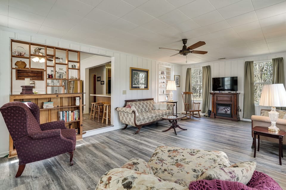 Allendale Vacation Rental | 3BR | 1BA | 2,000 Sq Ft