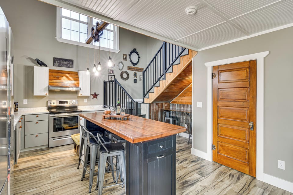 Kitchen | Drip & Keurig Coffee Makers | 1st Floor