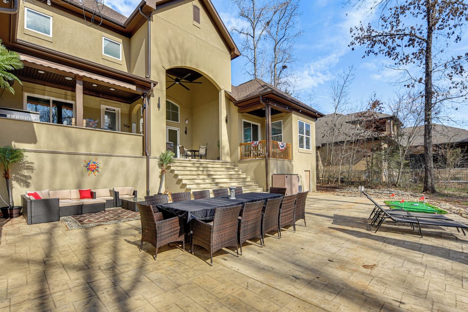 Furnished Patio