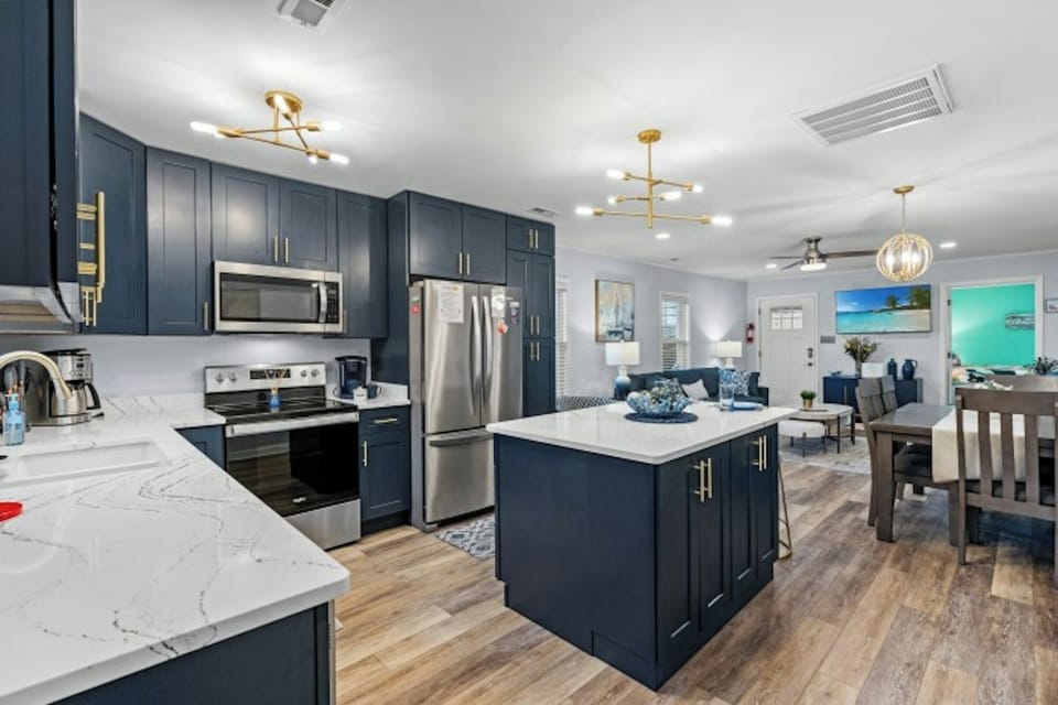 The chef in the family will absolutely love this fabulous updated kitchen.