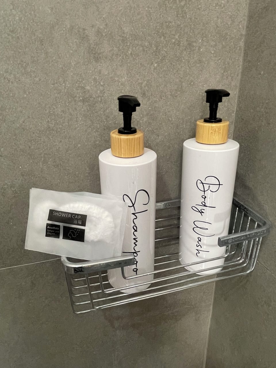Deluxe Quadruple Room | Bathroom | Shower, hair dryer, towels, soap