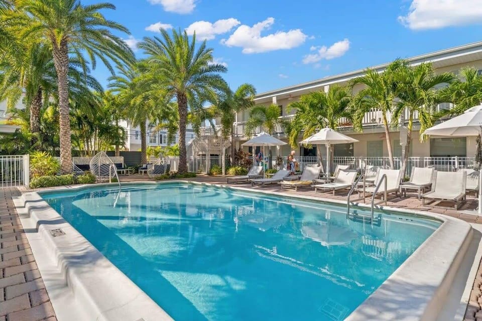 Heated shared pool