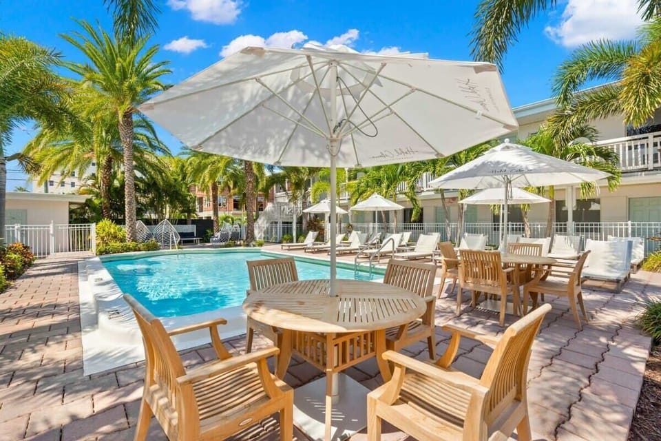 Enjoy the lounge seating while you sip your morning coffee - served by the laundry area everyday.